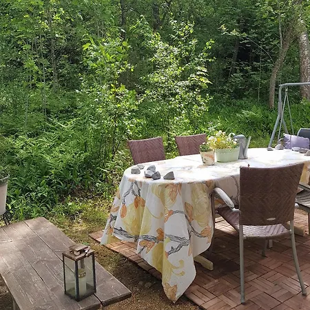 Hirsihuvila, Sauna Ja Kylpyamme, Levollista Olemista Villa Loppi