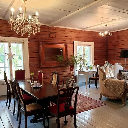 Vila Hirsihuvila, Sauna Ja Kylpyamme, Levollista Olemista *