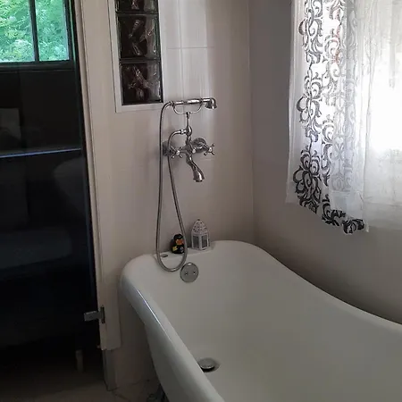 빌라 Hirsihuvila, Sauna Ja Kylpyamme, Levollista Olemista *